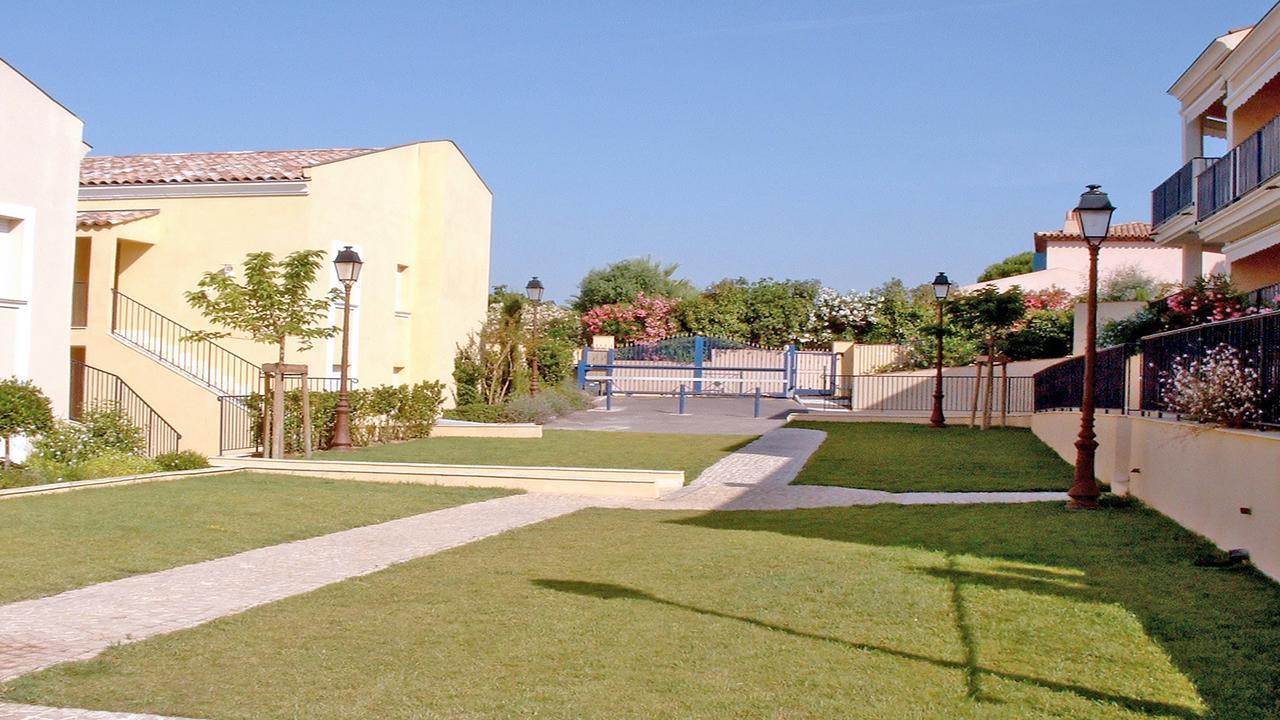 Appartement Les Pins Bleus A8 Σαιντ-Μαξίμ Εξωτερικό φωτογραφία